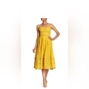 Floral Lace Yellow NSR dress size Medium